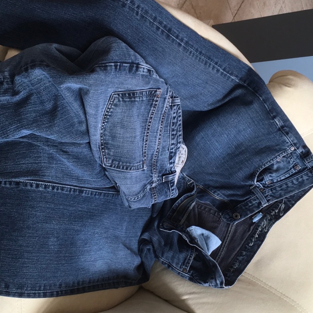 2pr Eddie Bauer straight jeans ex con 34 x30 $40